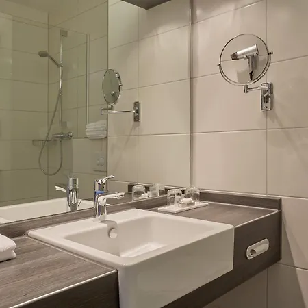 H+ Koeln Hotel 4*