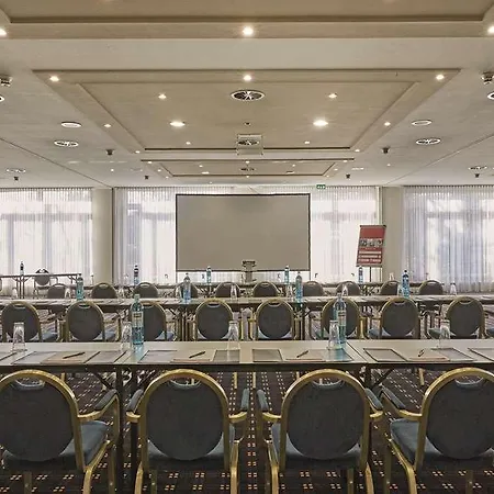 H+ Koeln Hotel 4*
