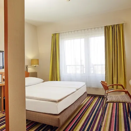 Otel H+ Köln 4*