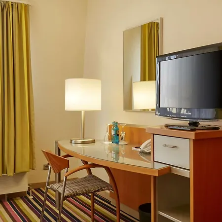 Sunday Hotel Koeln Huerth הירט