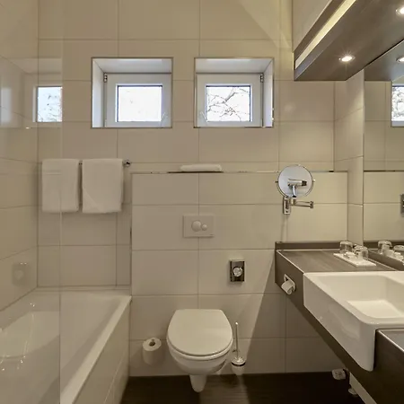 Hotel H+ Koeln 4*