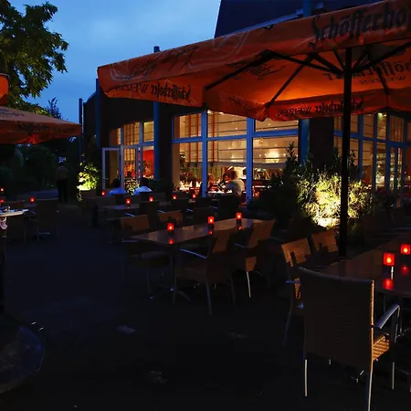 Sunday Hotel Koeln Huerth מלון הירט