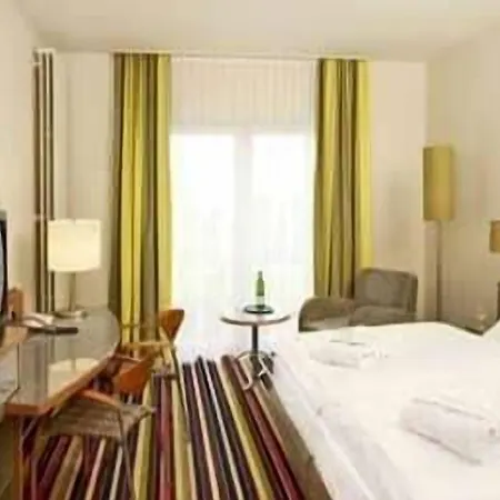 Sunday Hotel Koeln Huerth 4* הירט