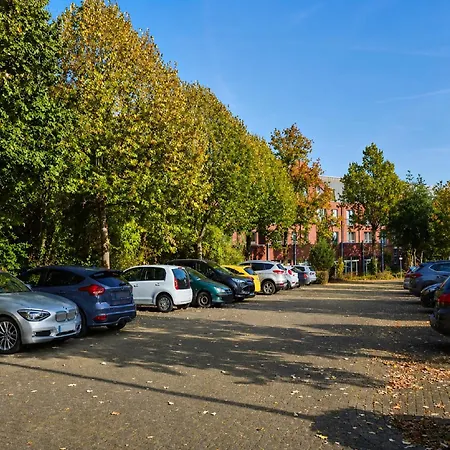 מלון Sunday Hotel Koeln Huerth 4*