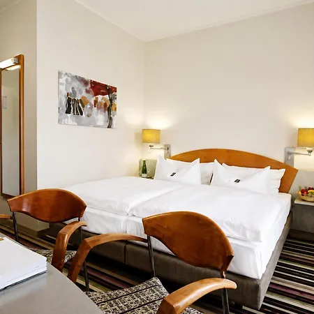 מלון Sunday Hotel Koeln Huerth