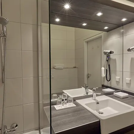 Hotel H+ Koeln 4*