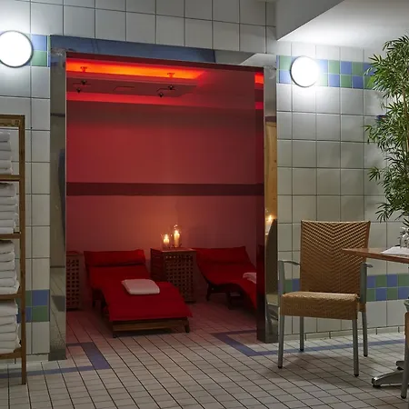 H+ Koeln Hotel 4*